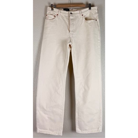 Levis Women's 90s White Jeans, 29”x30” - Picture 2 of 11